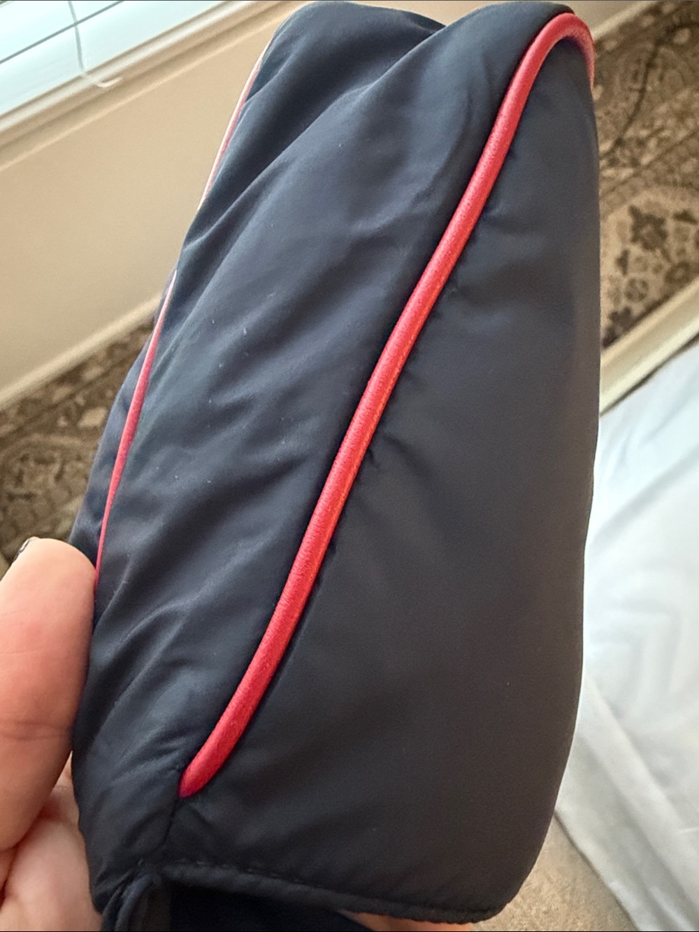 YSL Yves Saint Laurent Nylon Le 5 A 7 Shoulder Bag in Navy with Red Piping - Picture 15 of 17